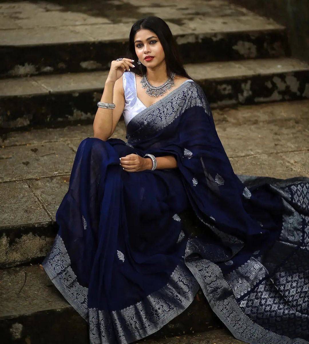 Catalogue Designer Silk Saree