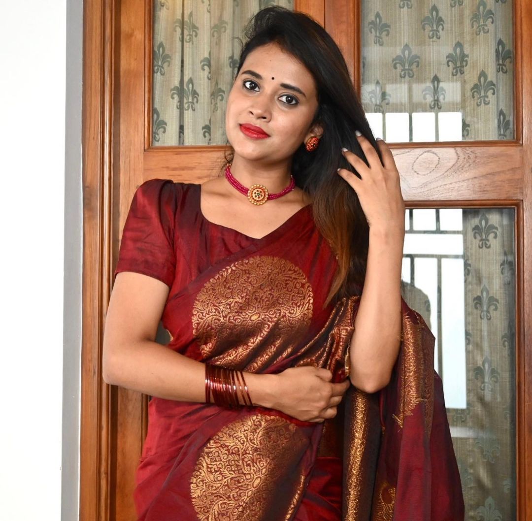 Catalogue Designer Silk Saree