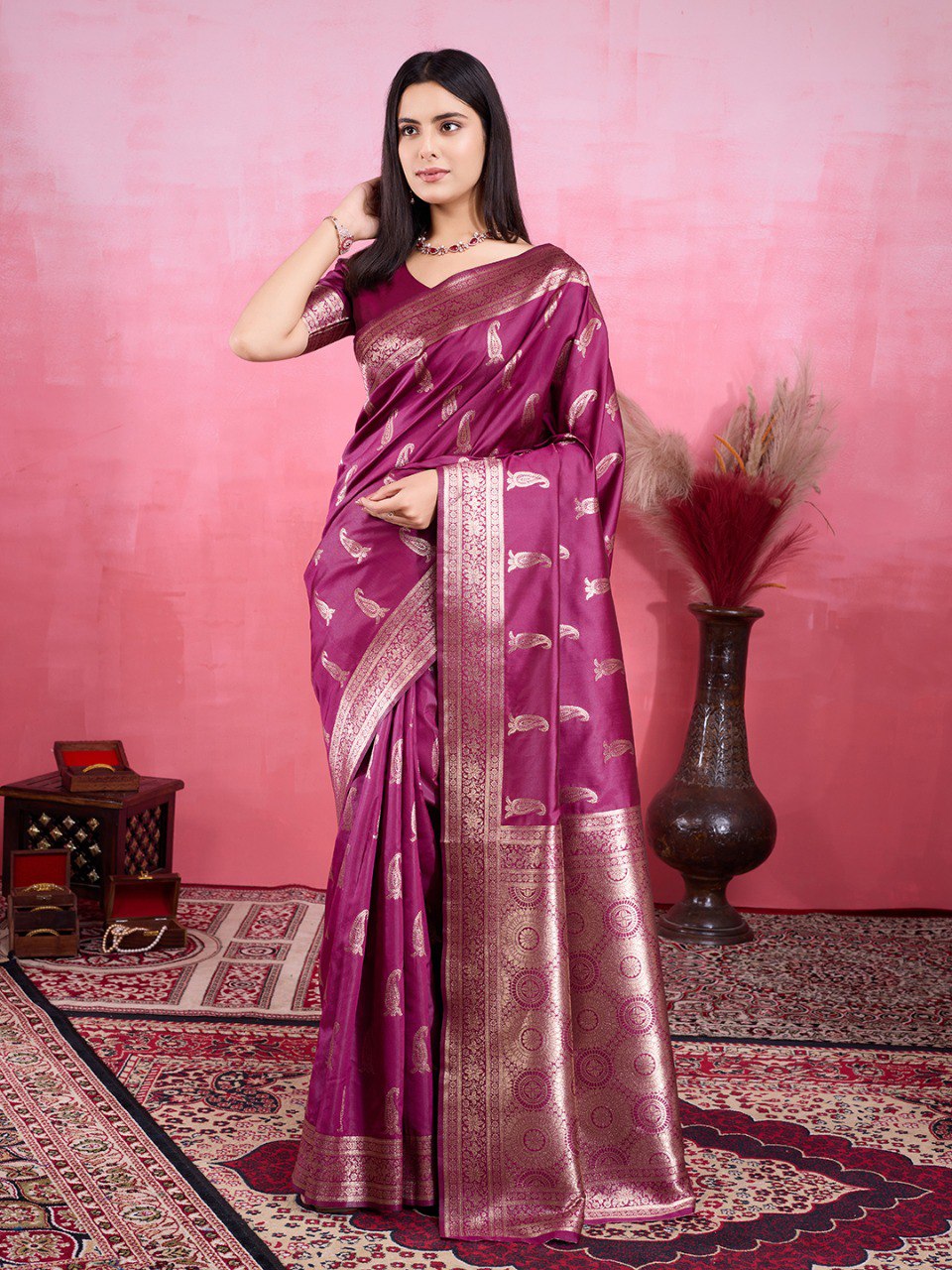 Catalog Designer Saree.