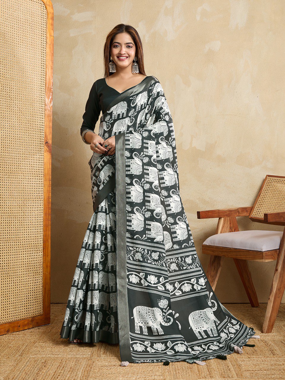 Catalog Designer Saree.