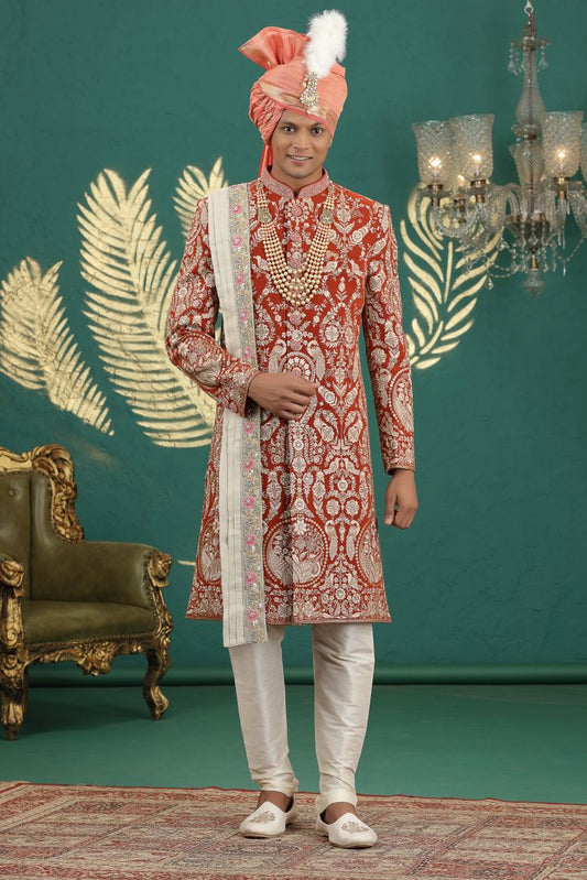 Traditional Indowestren Sherwani.
