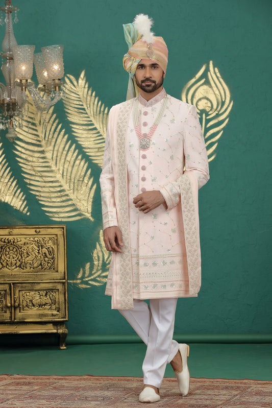 Traditional Indowestren Sherwani.