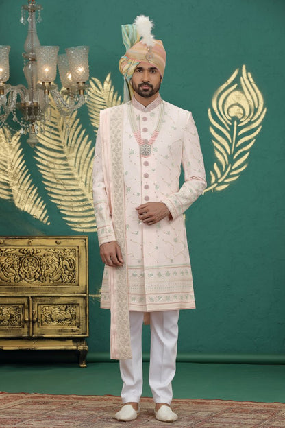 Traditional Indowestren Sherwani.