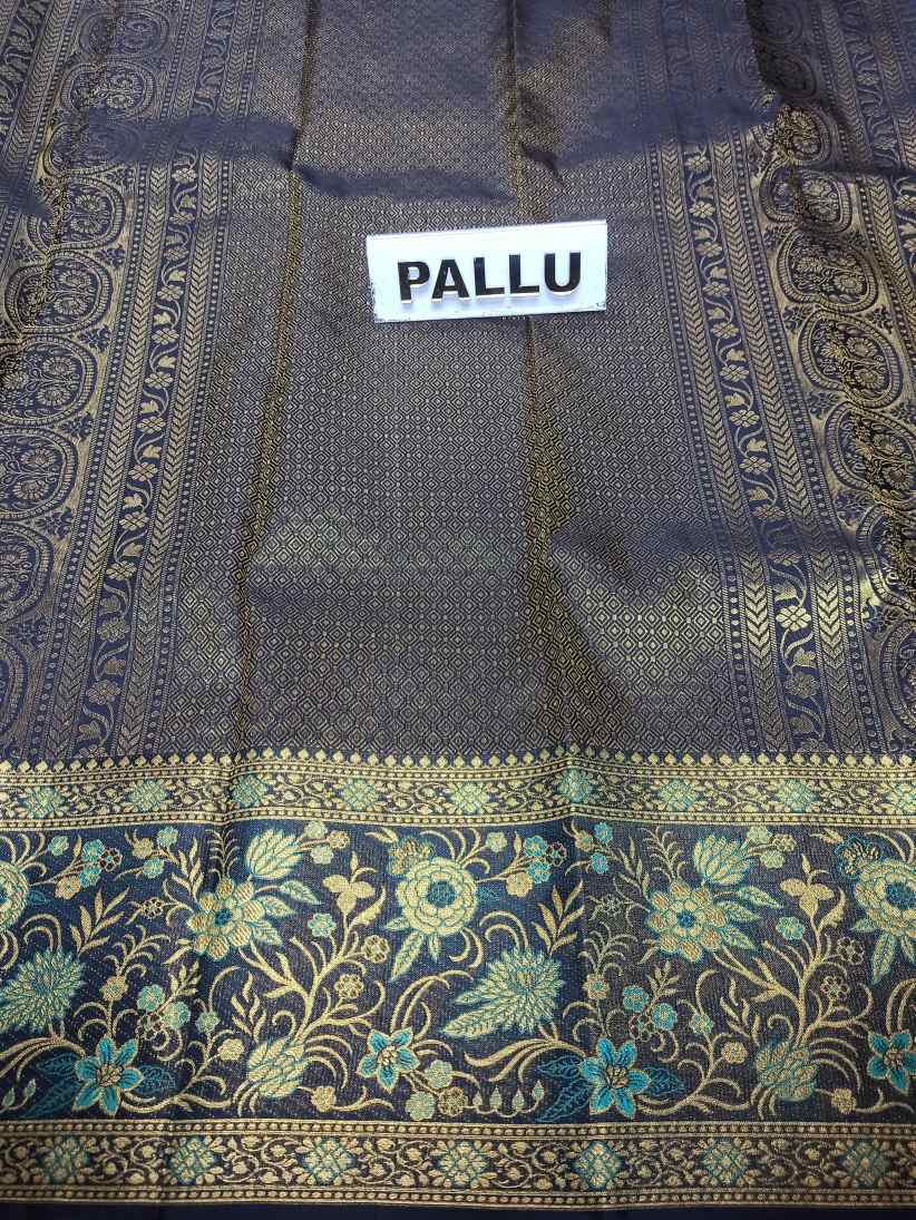 Pure Kanchipuram Silk Saree.