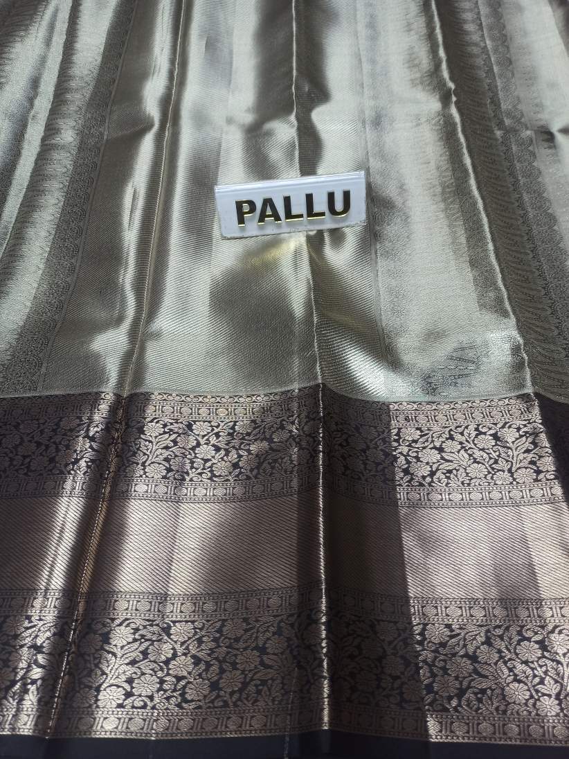 Pure Kanchipuram Silk Saree.