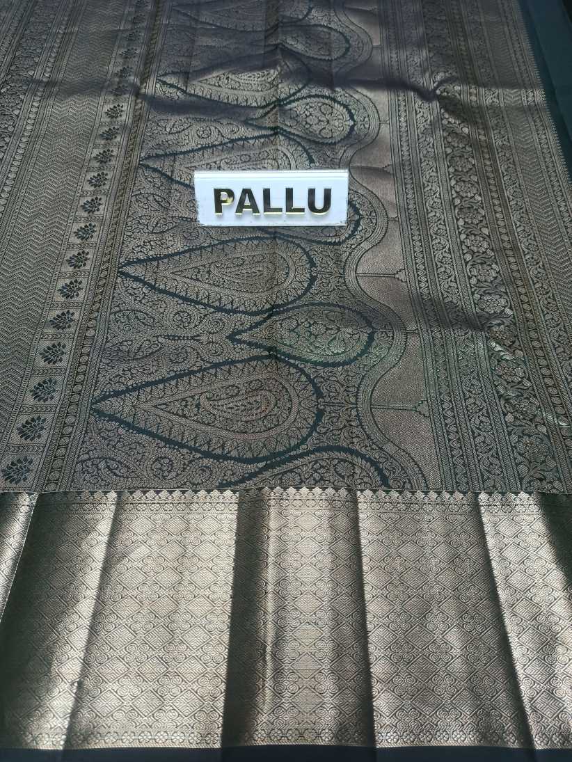 Pure Kanchipuram Silk Saree.