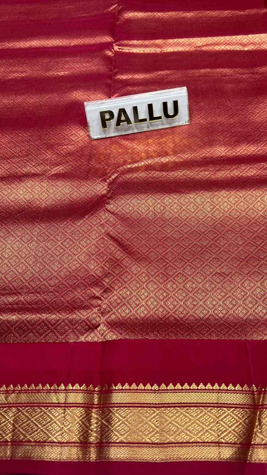 Pure Kanchipuram Silk Saree 9 Yards.
