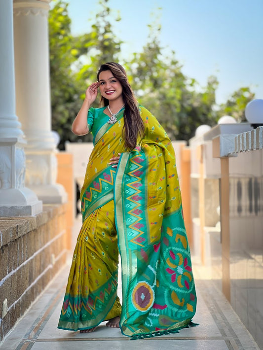 Catalog Designer Saree.