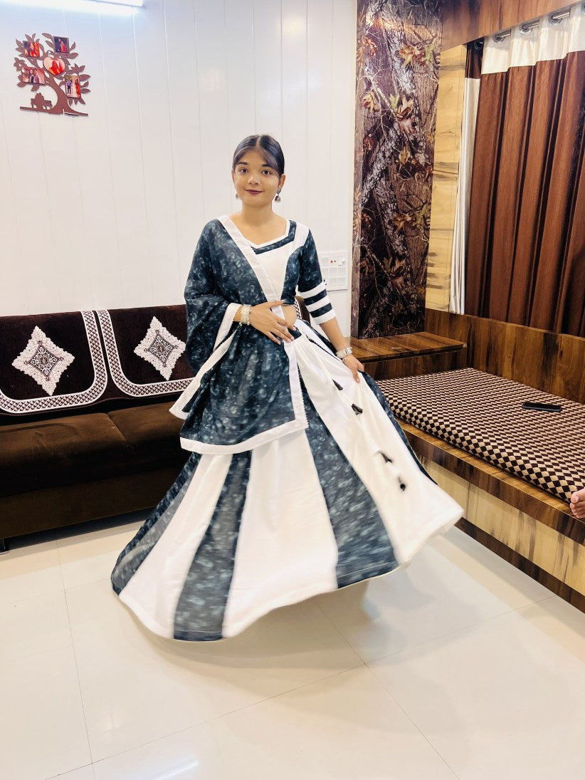 Latest Semi Stitched Lehenga Choli With Dupatta.