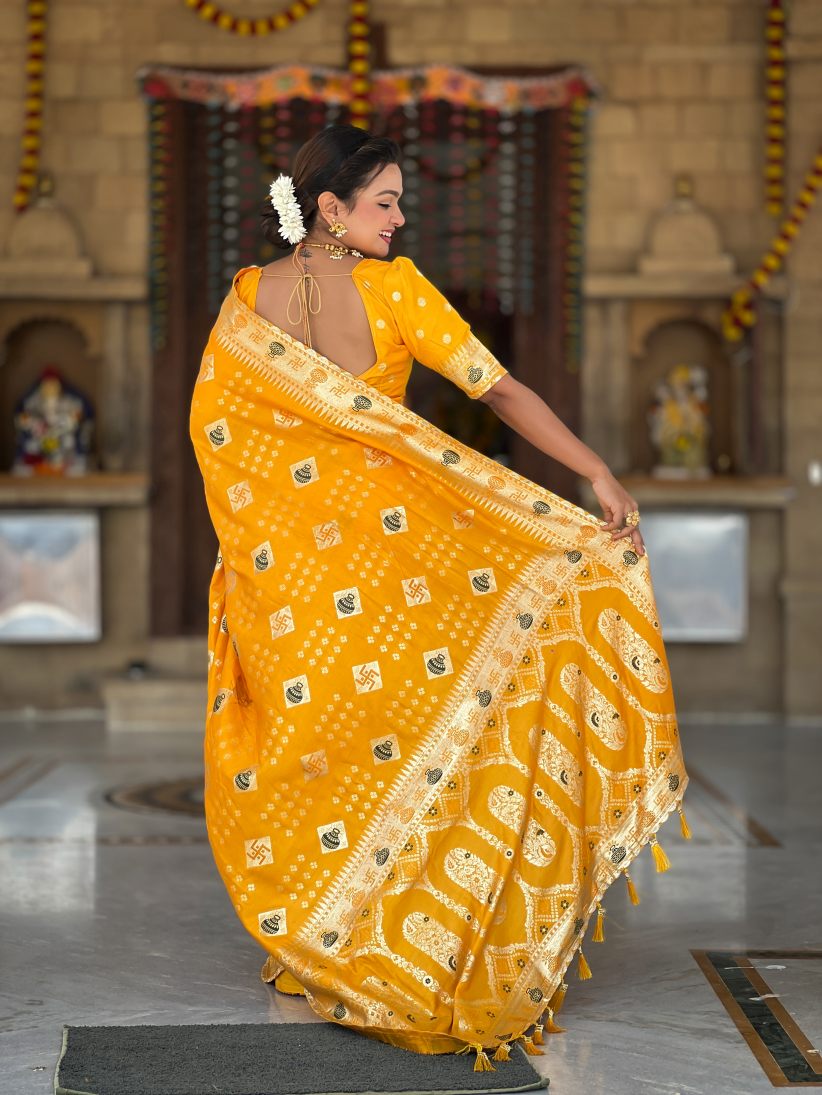 Catalog Designer Saree.