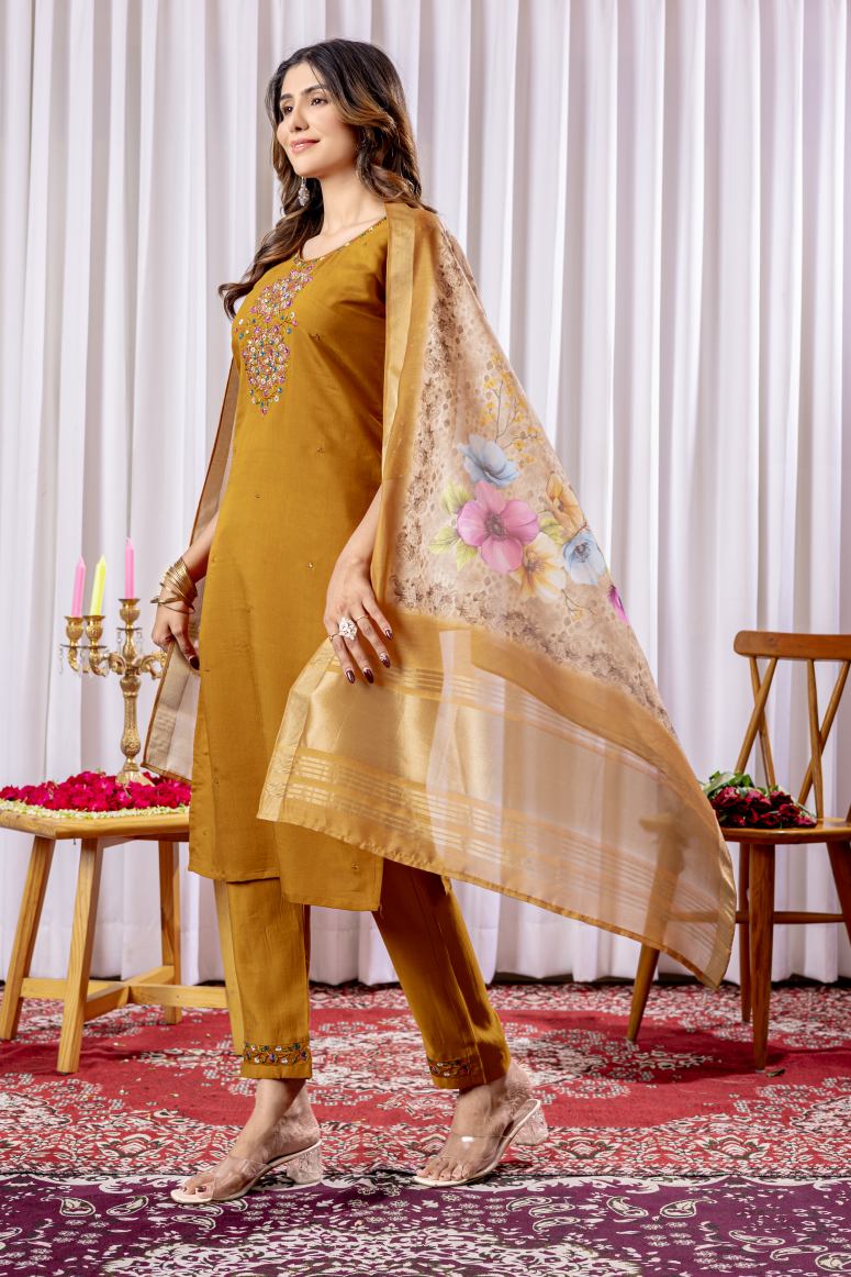 Latest ReadyMade Kurti Pant And Duppatta.