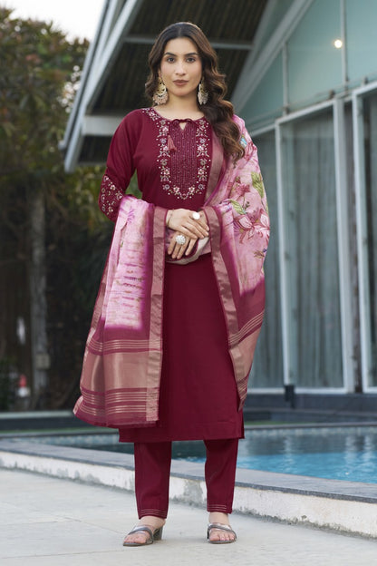 Latest ReadyMade Kurti Pant And Duppatta.