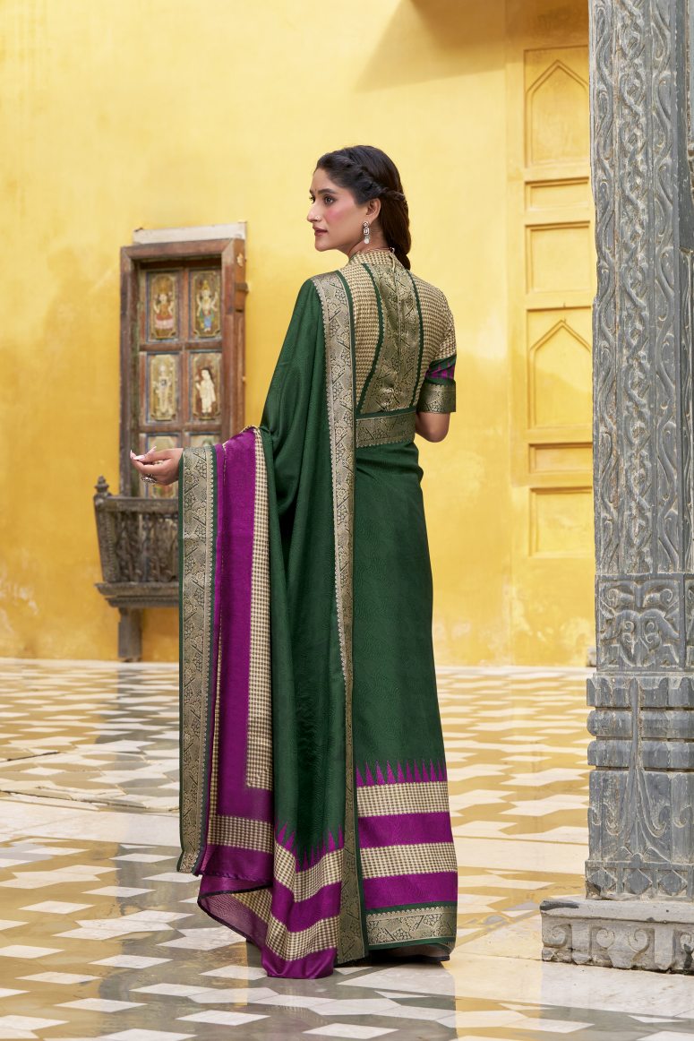 Catalog Designer Saree.