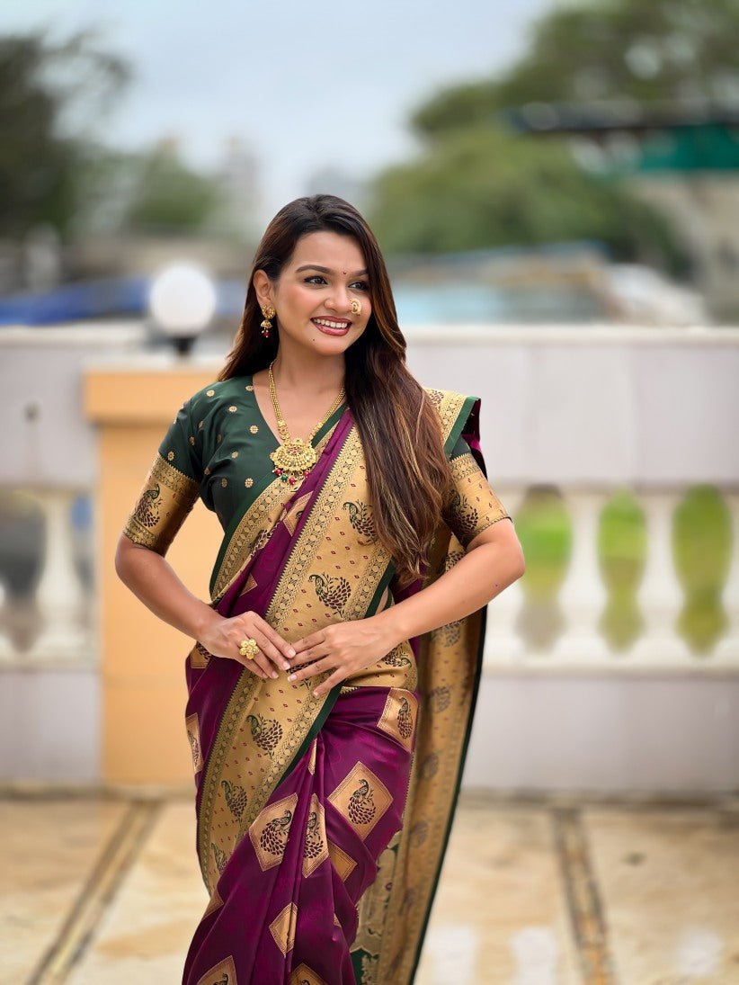 Catalog Designer Saree.