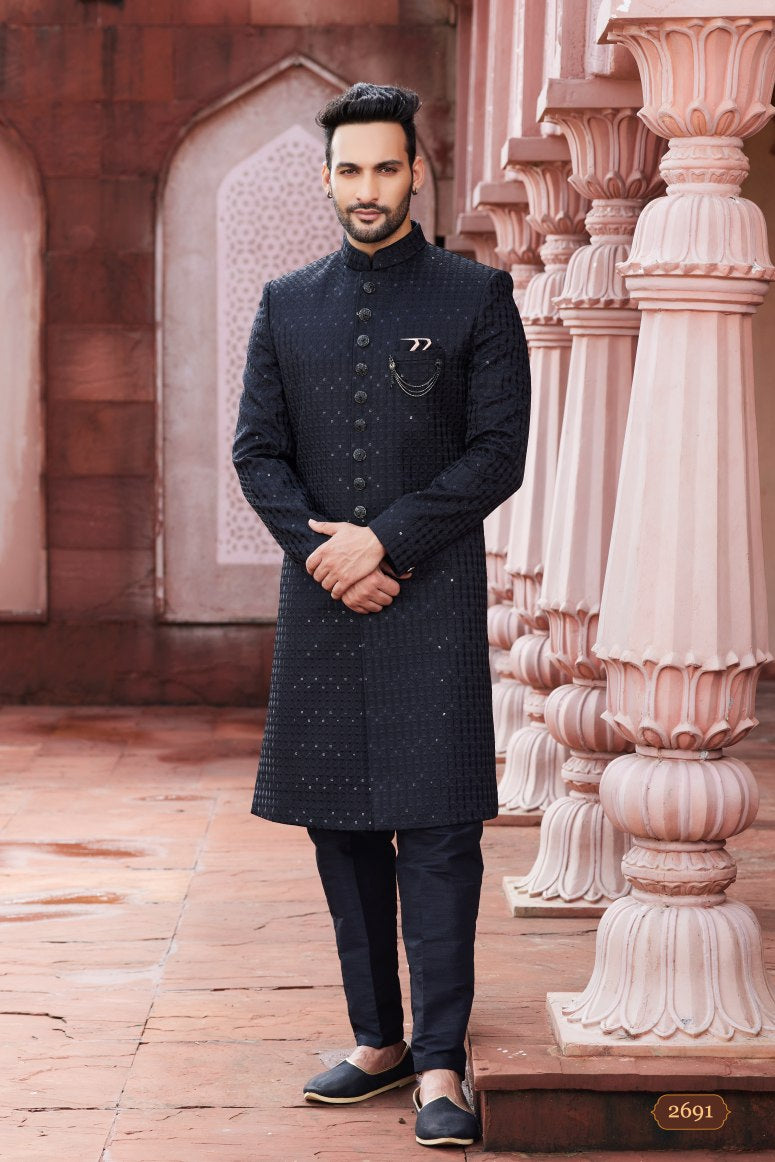 Traditional Indowestren Sherwani.