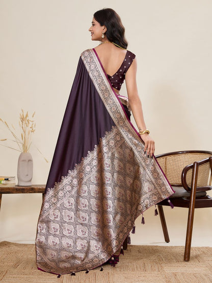 Catalog Designer Saree.