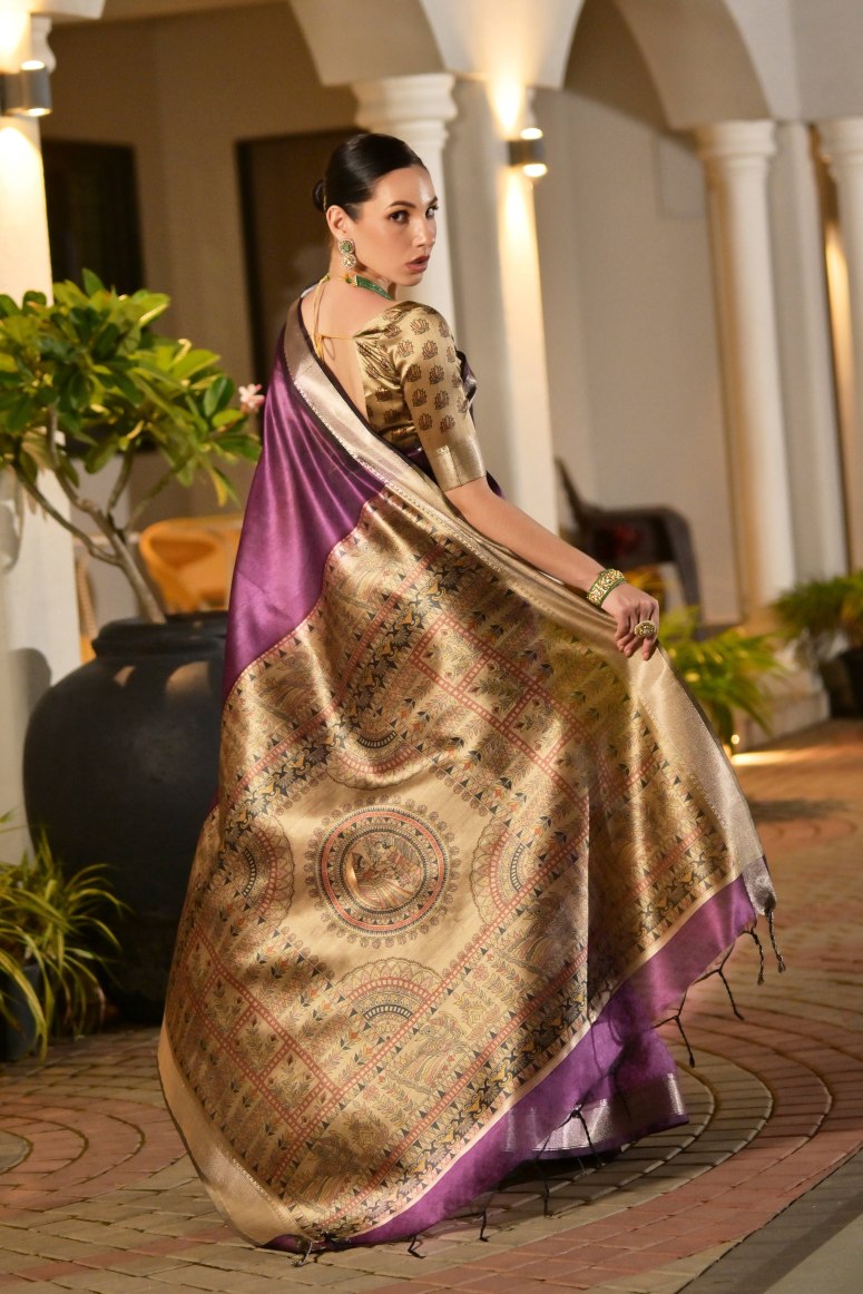 Catalog Designer Saree.