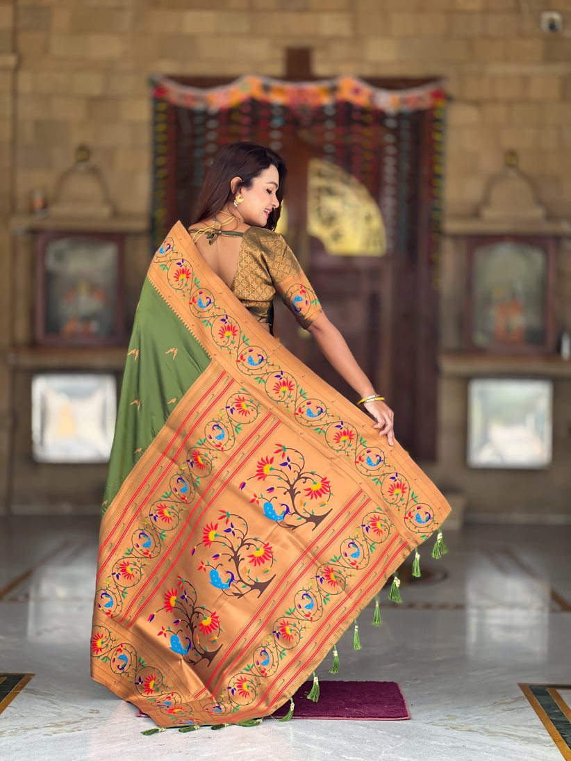 Catalog Designer Saree.