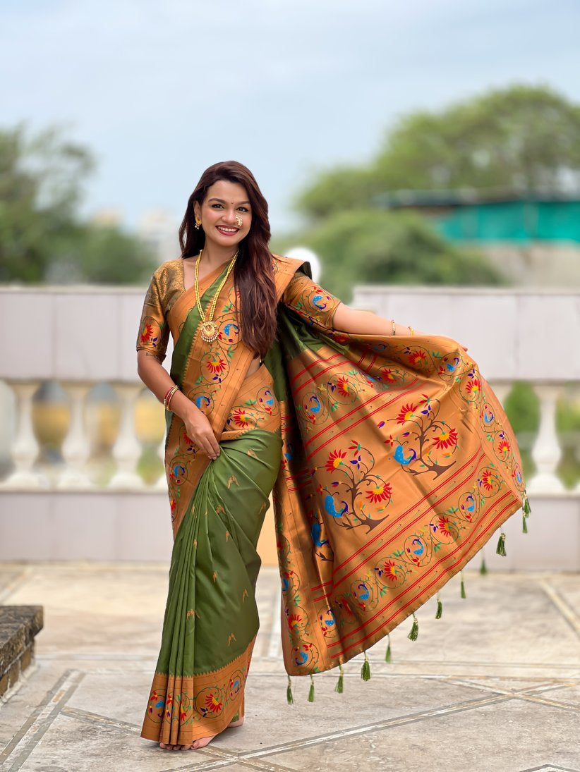 Catalog Designer Saree.