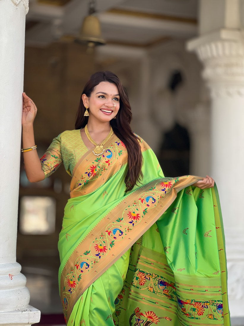 Catalog Designer Saree.