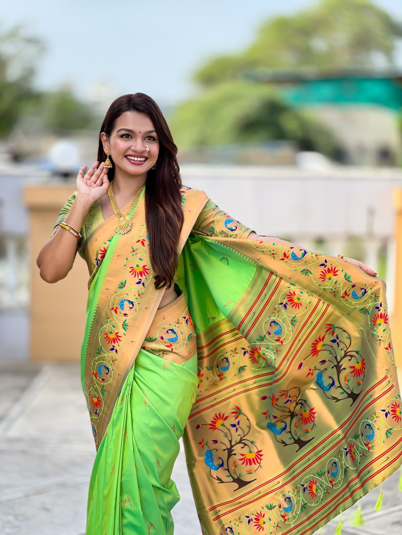 Catalog Designer Saree.