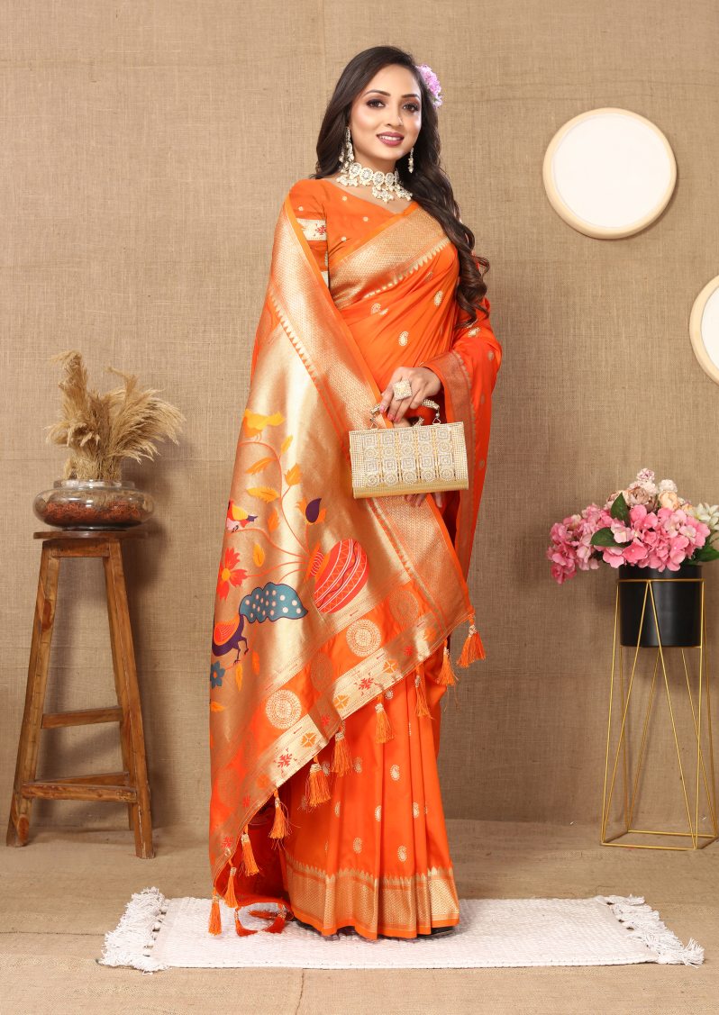 Catalog Designer Saree.