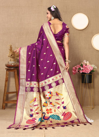 Catalog Designer Saree.