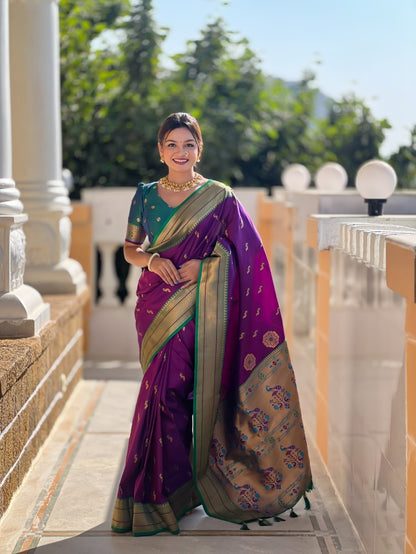 Catalog Designer Saree.