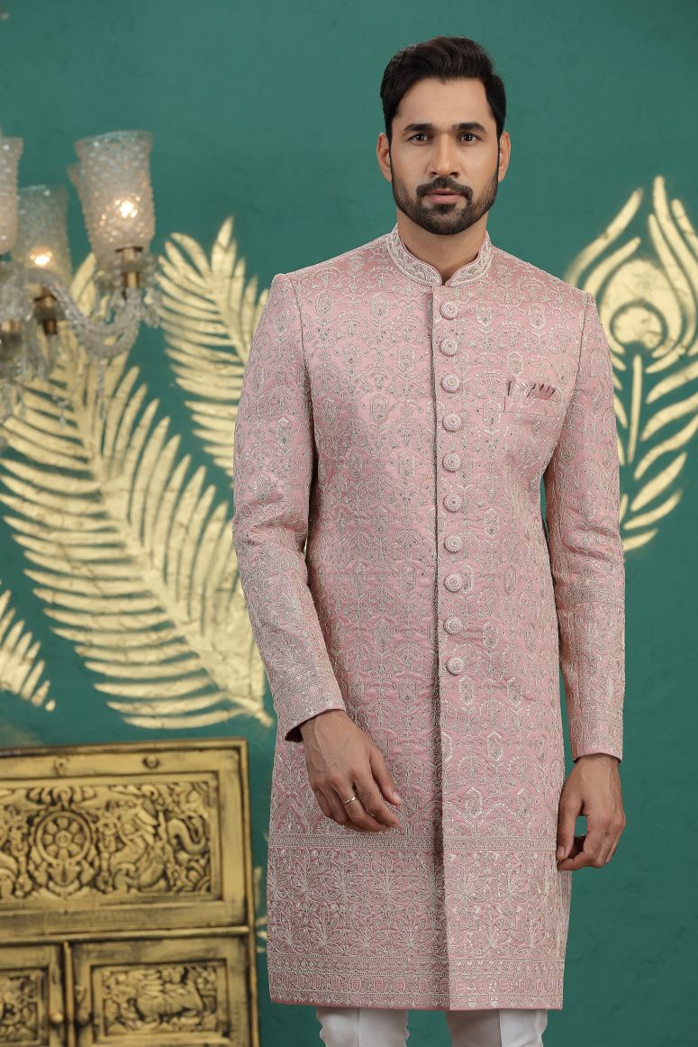 Traditional Indowestren Sherwani.