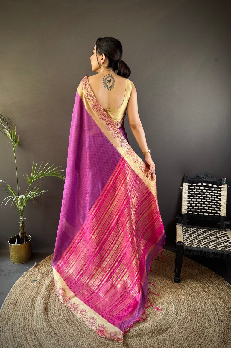 Catalog Designer Saree.