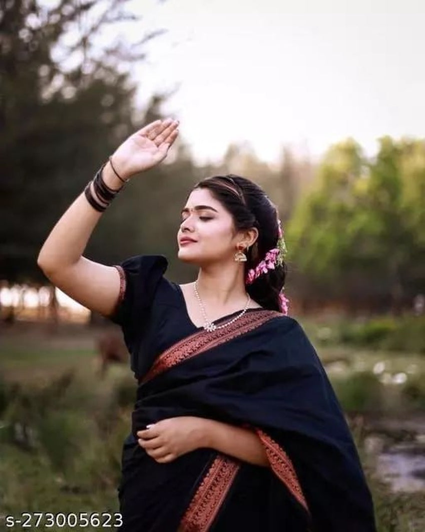 Catalog Designer Saree.