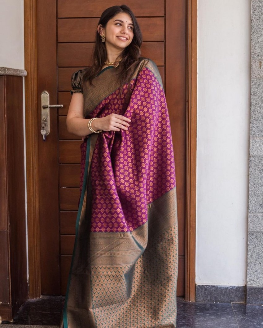 Catalog Designer Saree.
