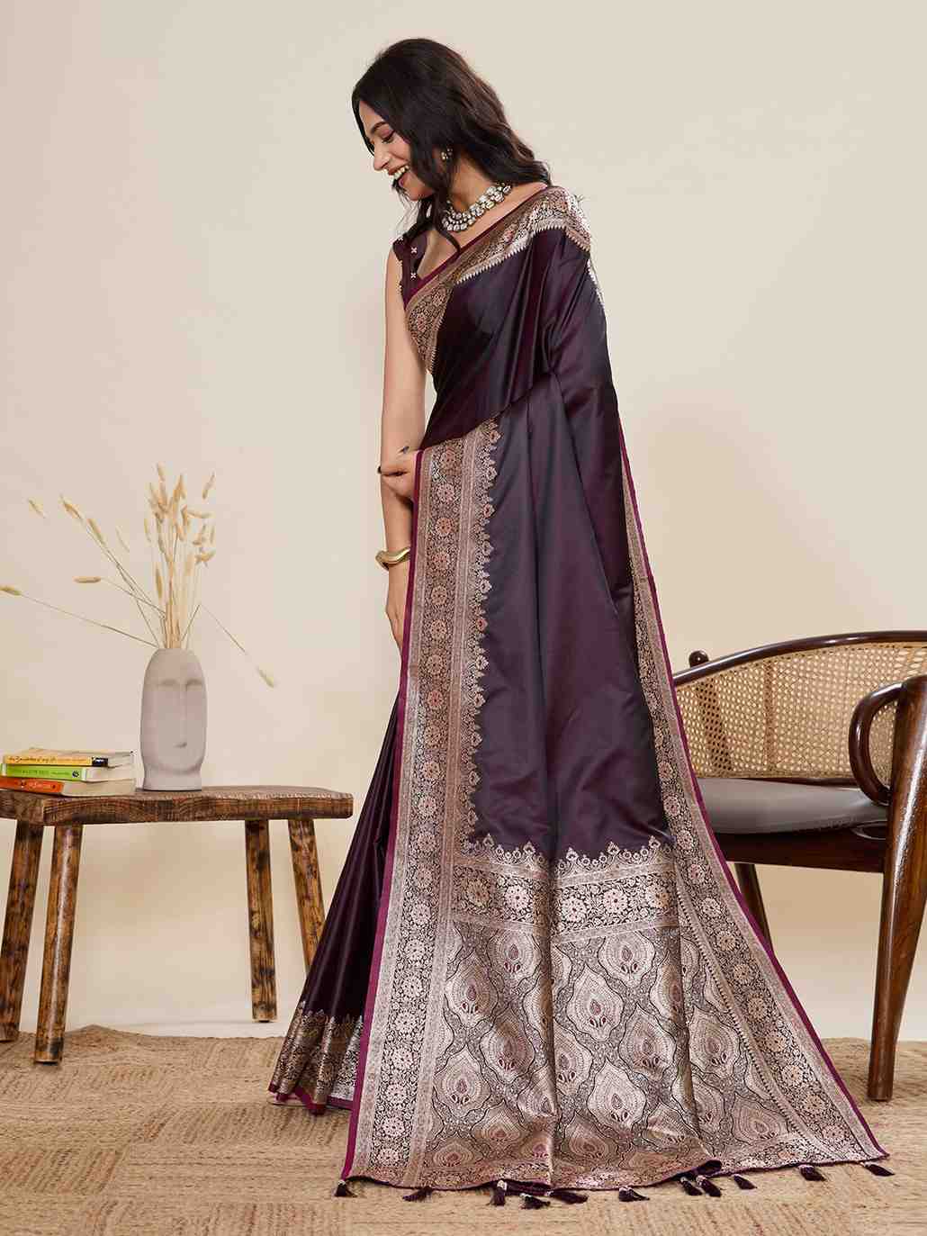 Catalog Designer Saree.