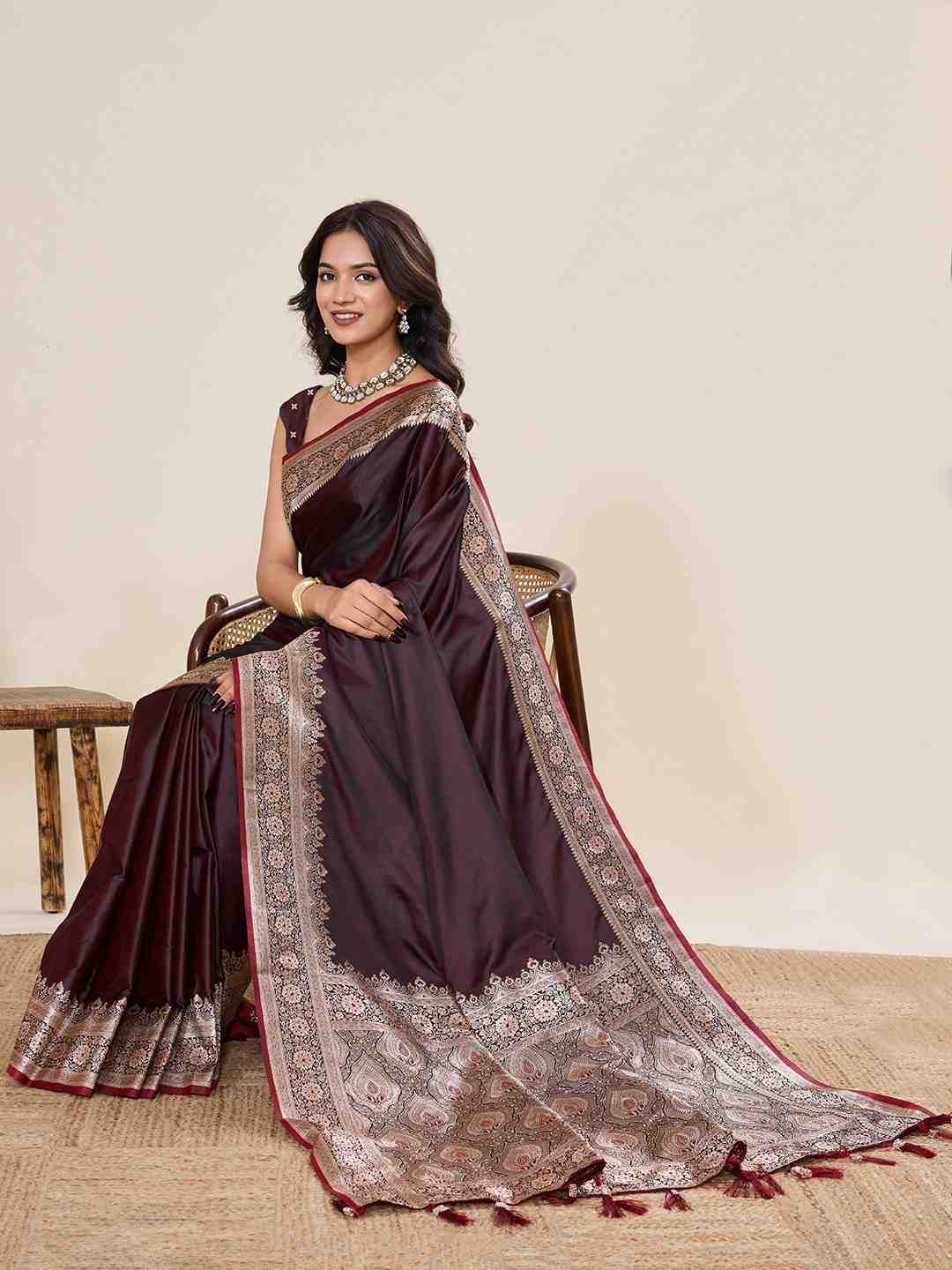 Catalog Designer Saree.