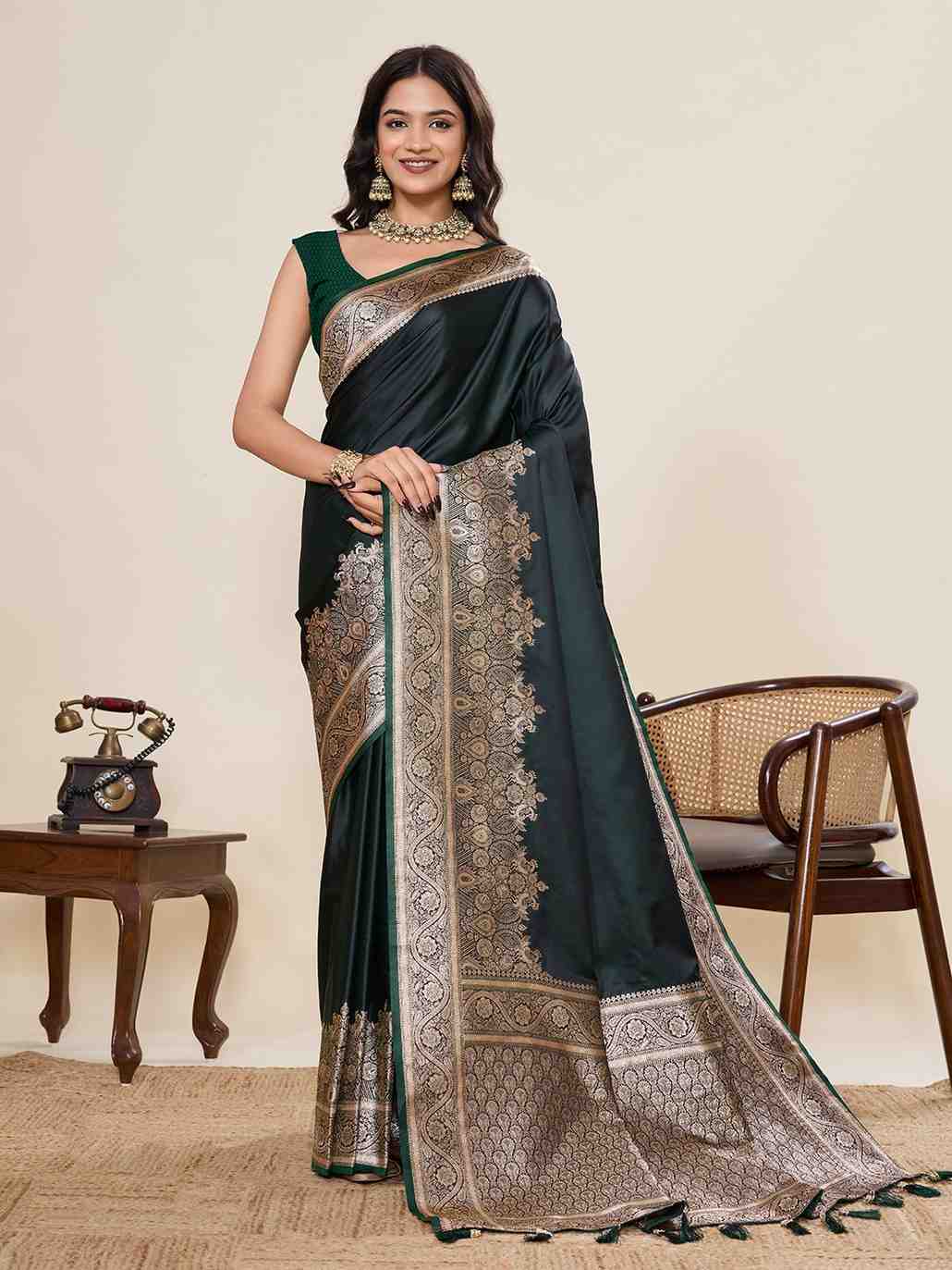 Catalog Designer Saree.