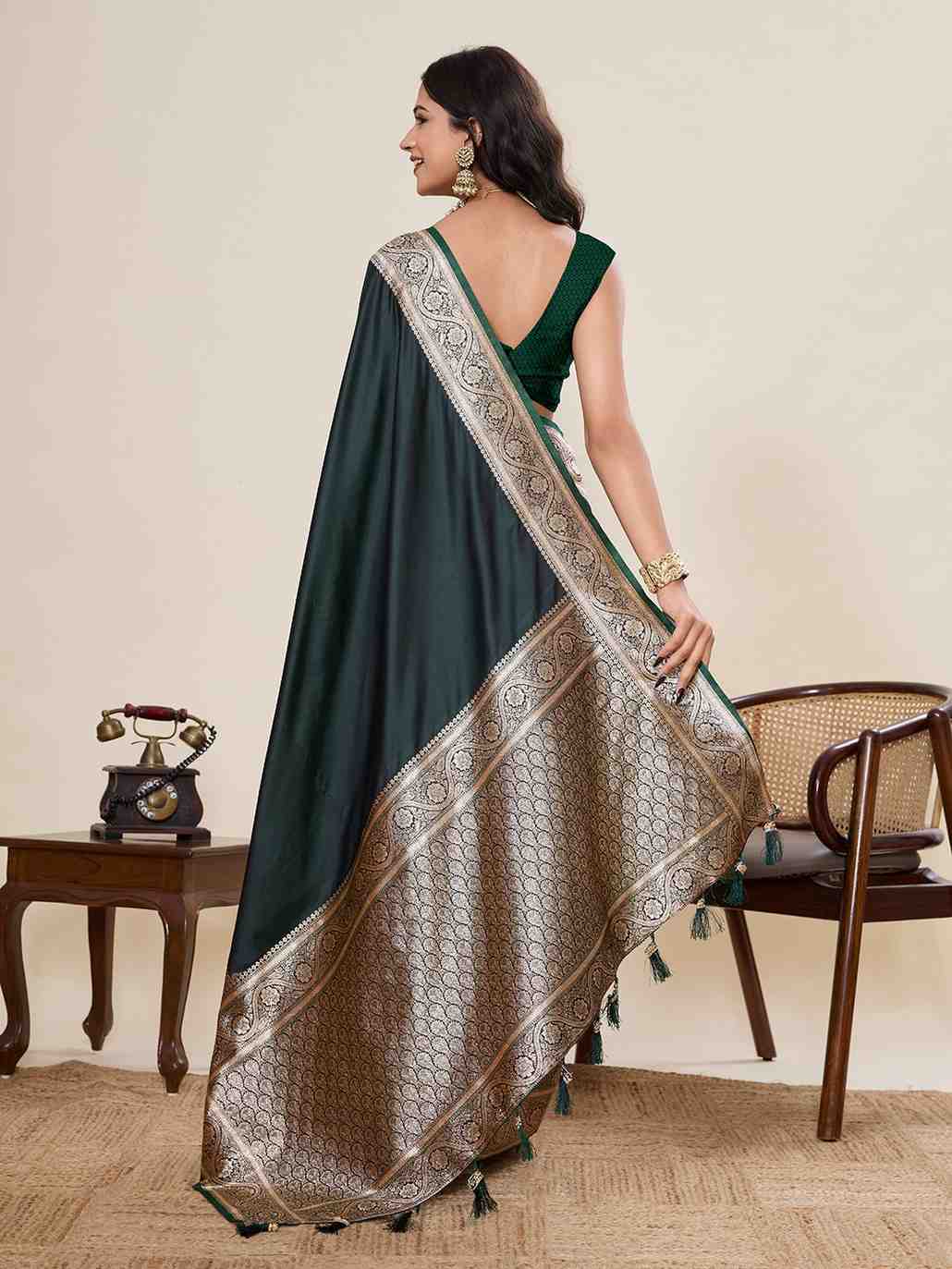 Catalog Designer Saree.