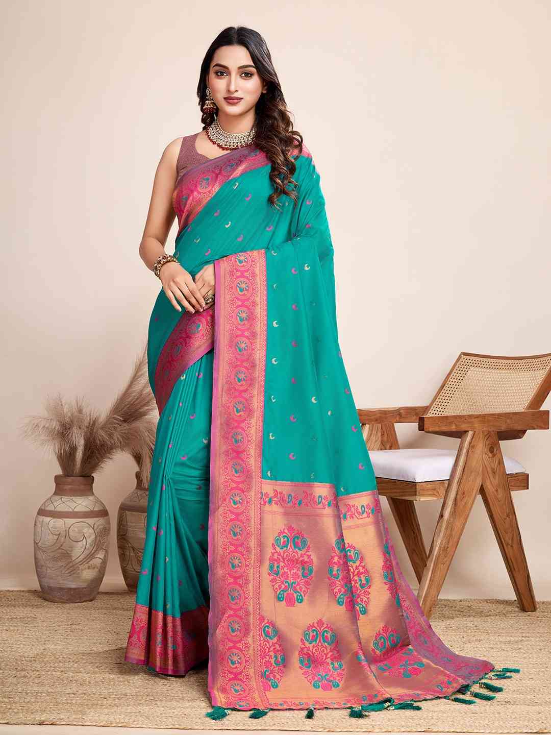 Catalog Designer Saree.