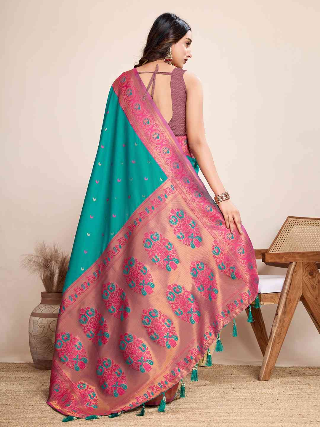 Catalog Designer Saree.