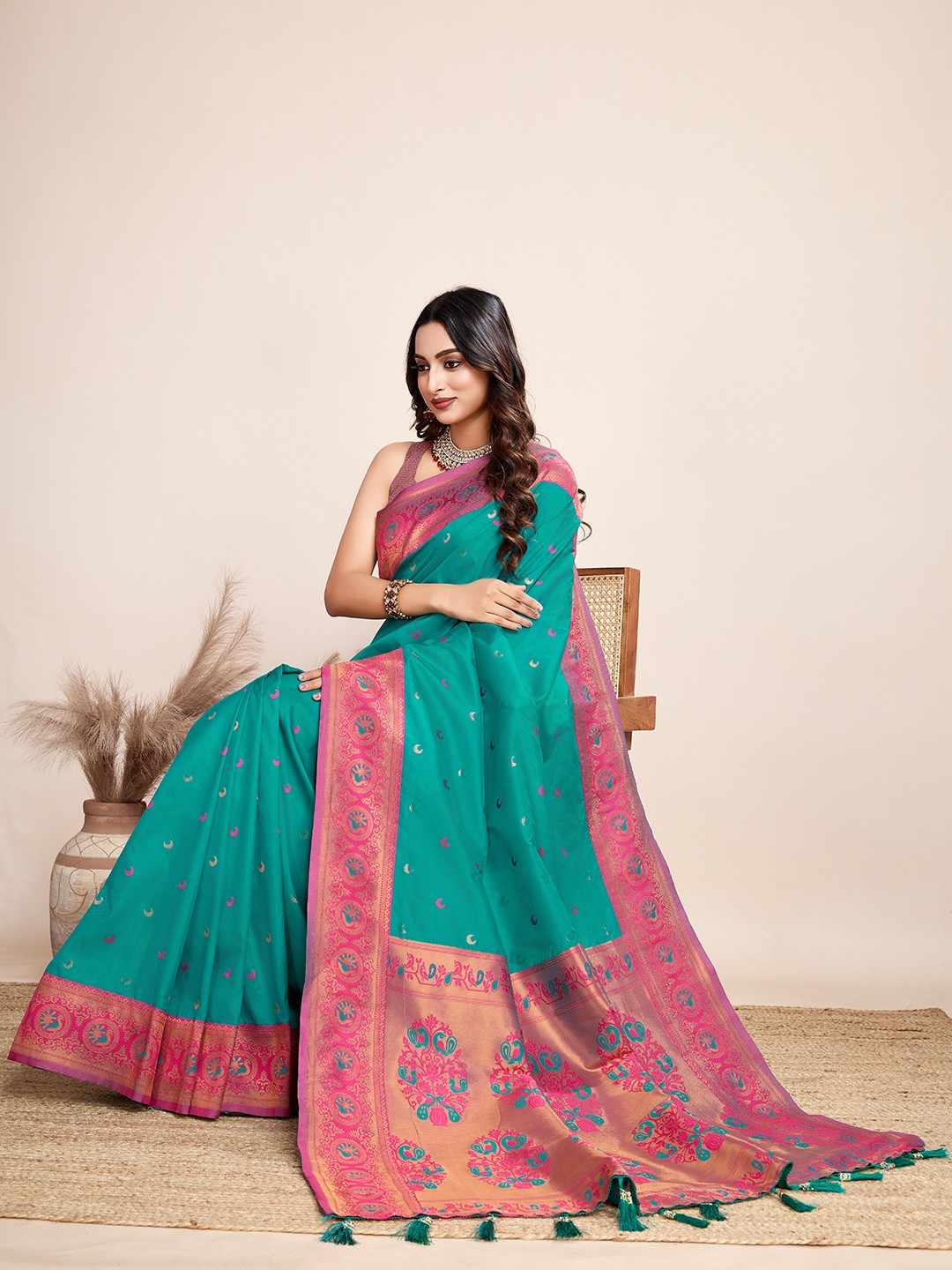 Catalog Designer Saree.