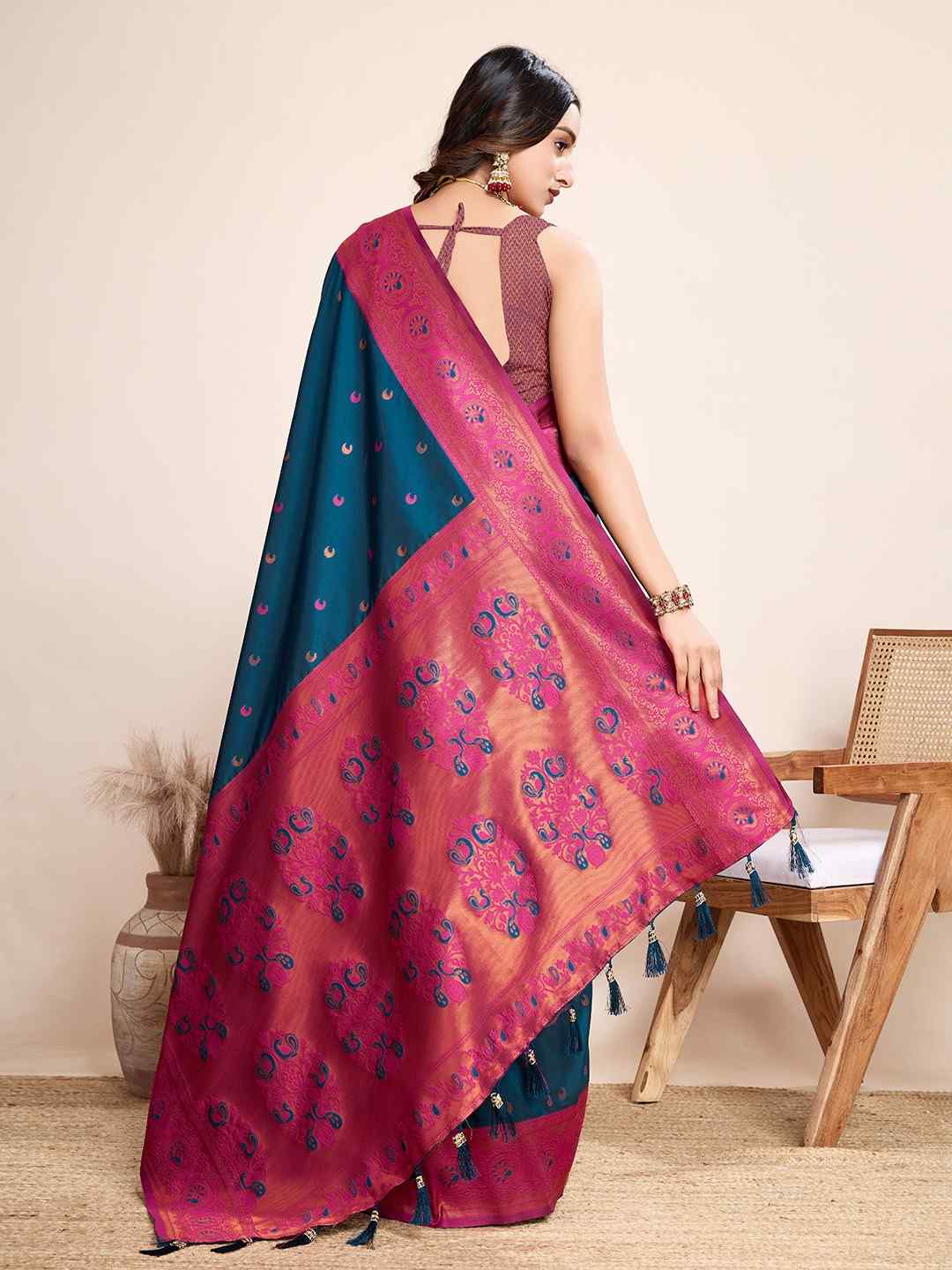 Catalog Designer Saree.