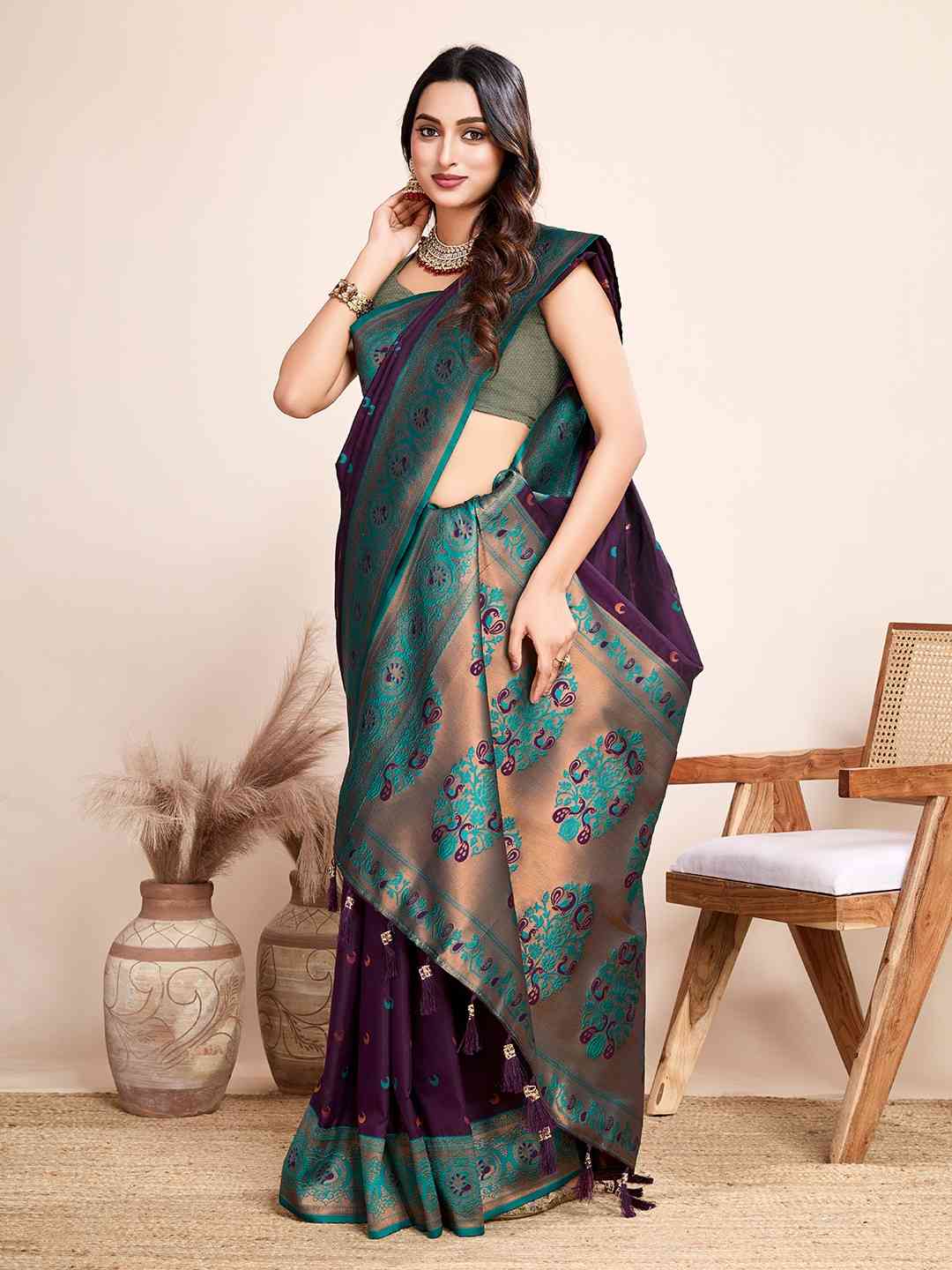 Catalog Designer Saree.