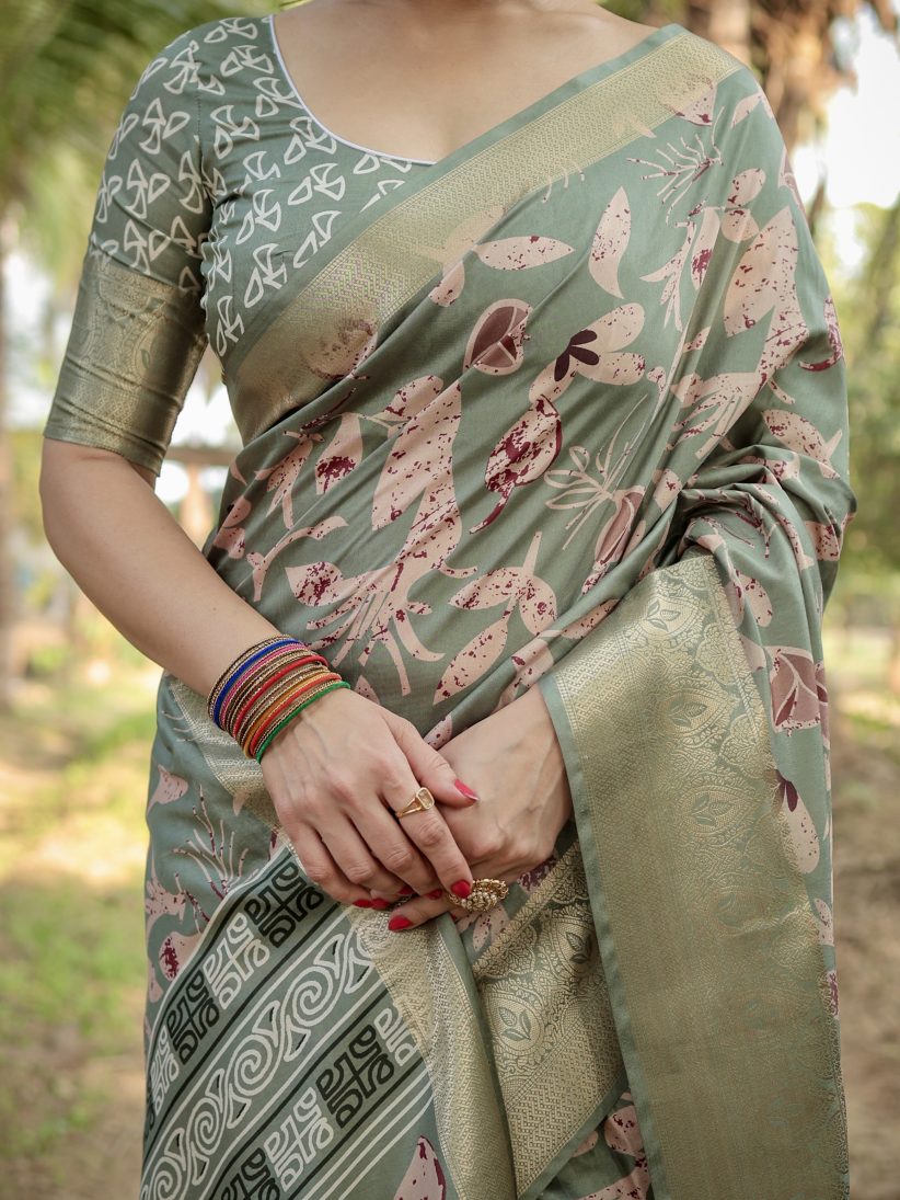Catalog Designer Saree.