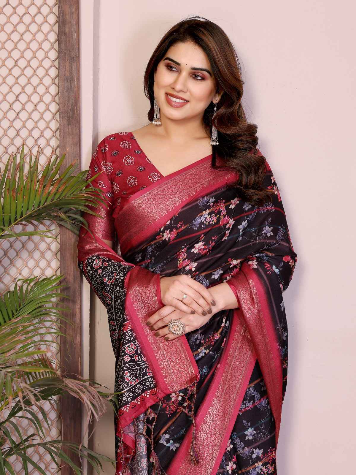 Catalog Designer Saree.