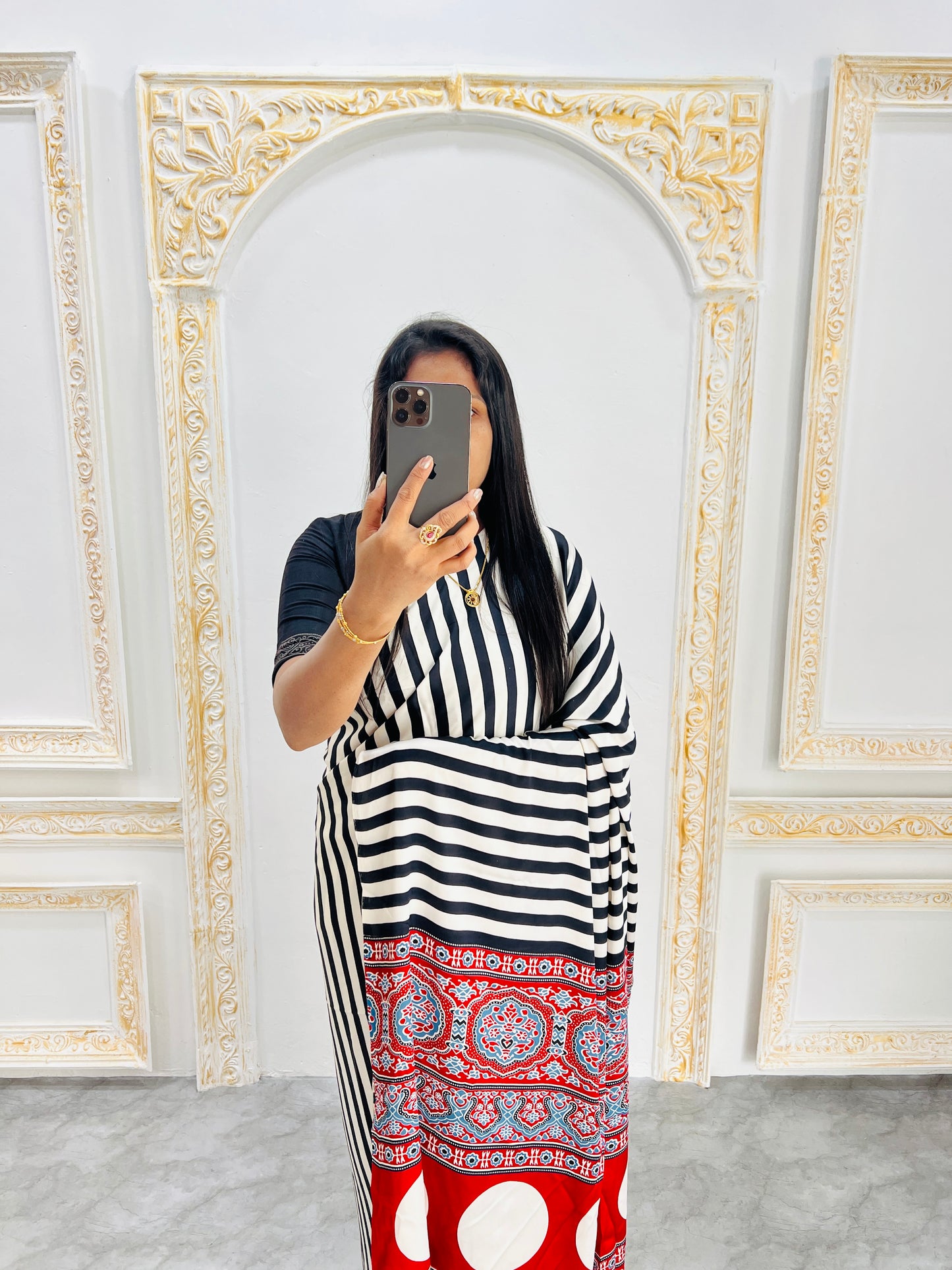 Catalog Designer Saree.