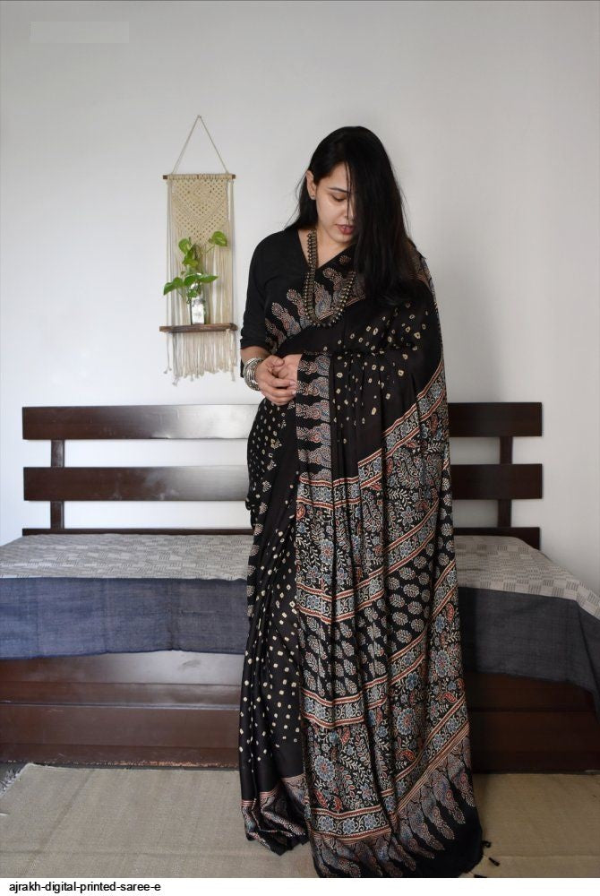 Catalog Designer Saree.