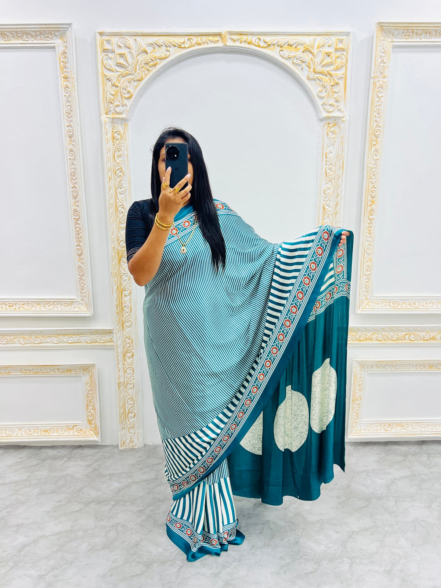 Catalog Designer Saree.