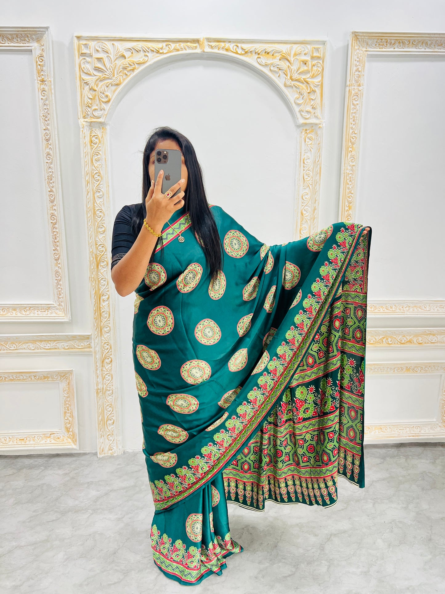 Catalog Designer Saree.