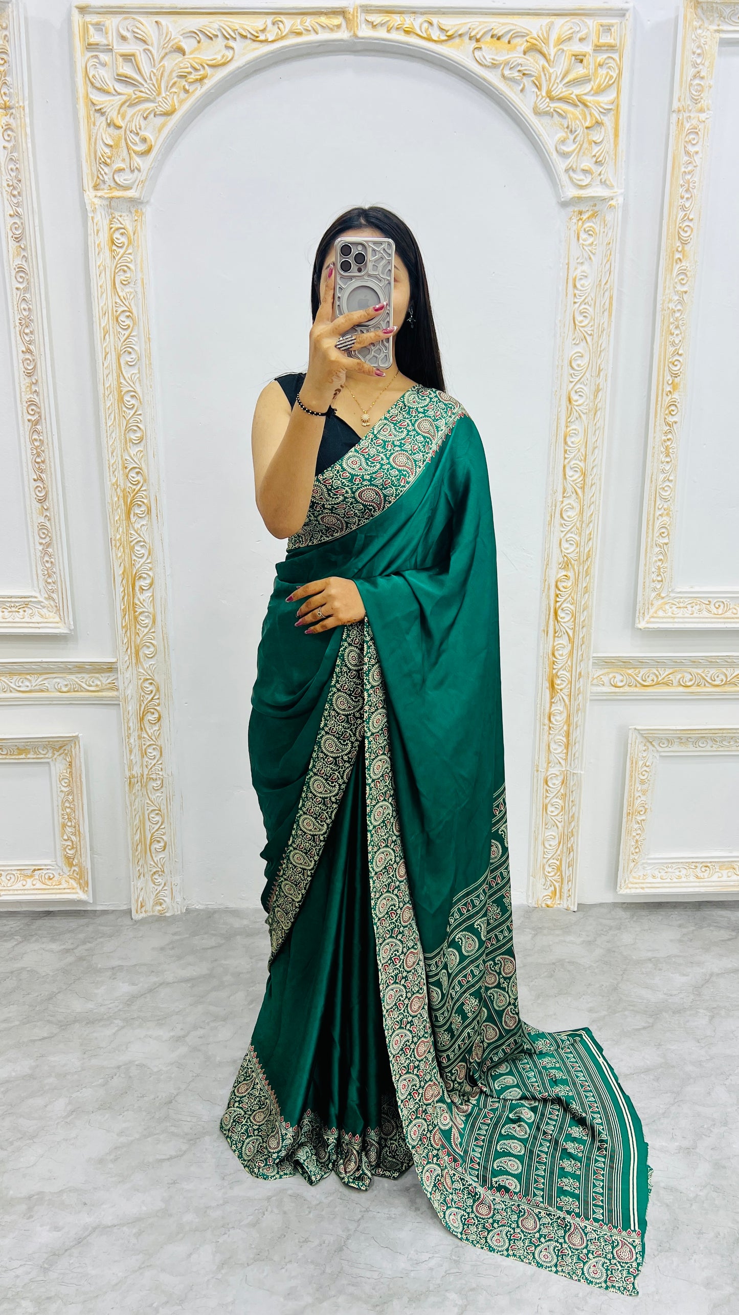 Catalog Designer Saree.