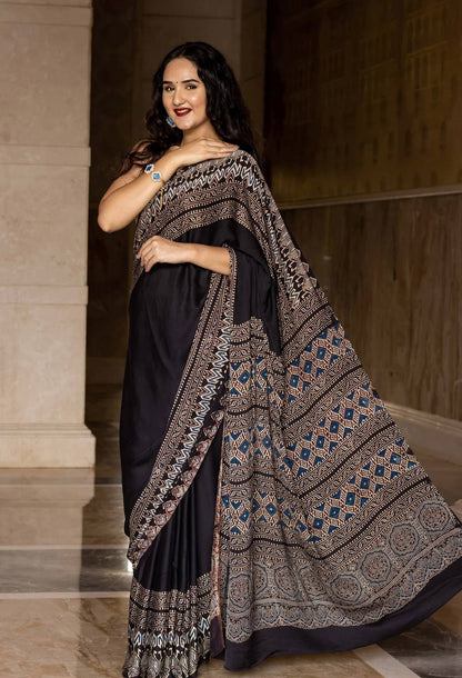 Catalog Designer Saree.