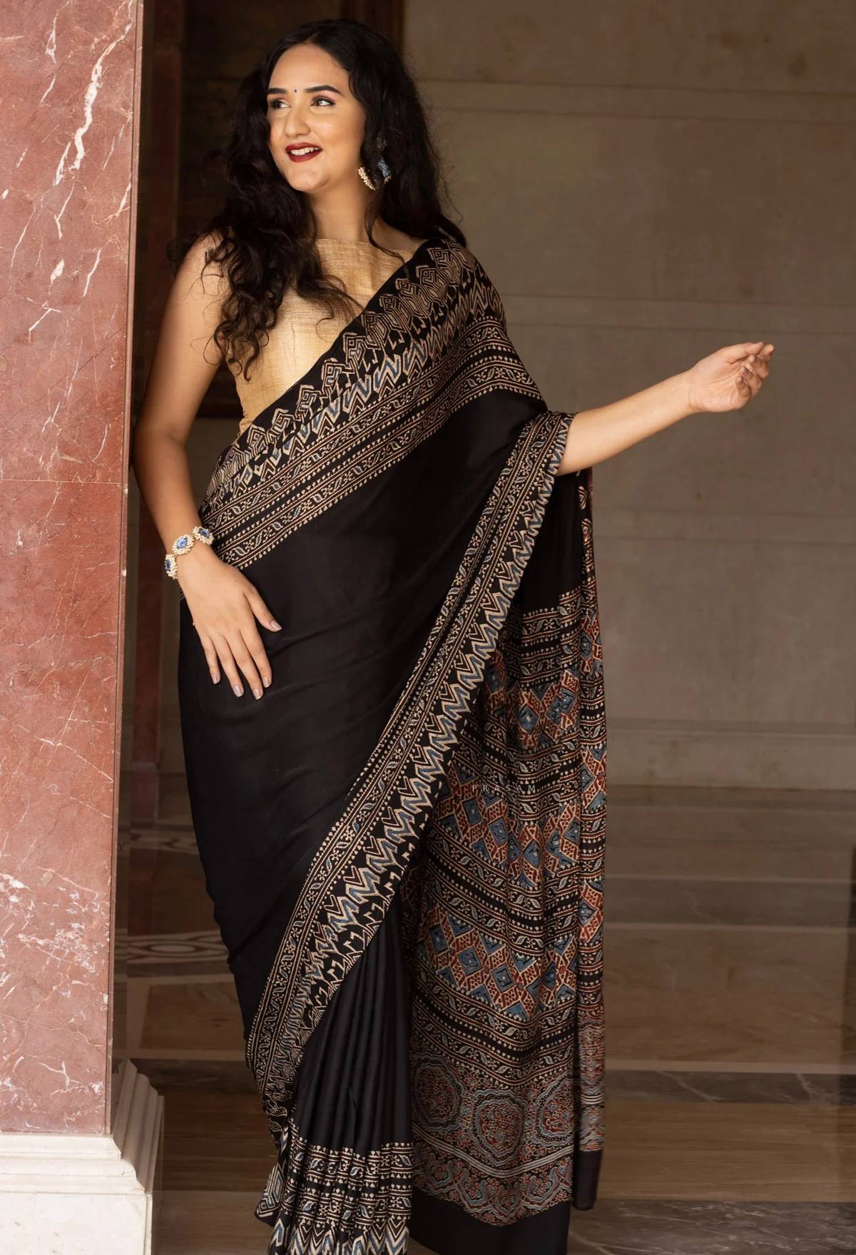 Catalog Designer Saree.